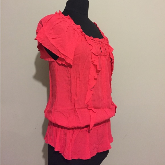 Express Ruffle Top - Picture 2 of 7