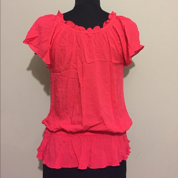 Express Ruffle Top - Picture 4 of 7