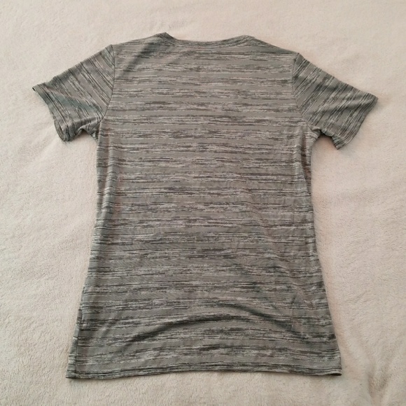 SOLD~Nike Workout T-Shirt - Picture 4 of 4