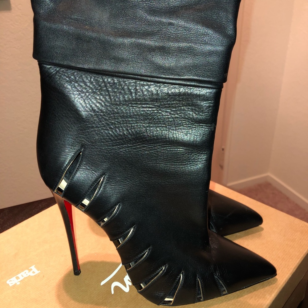 Christian Louboutin  blk leather Booties