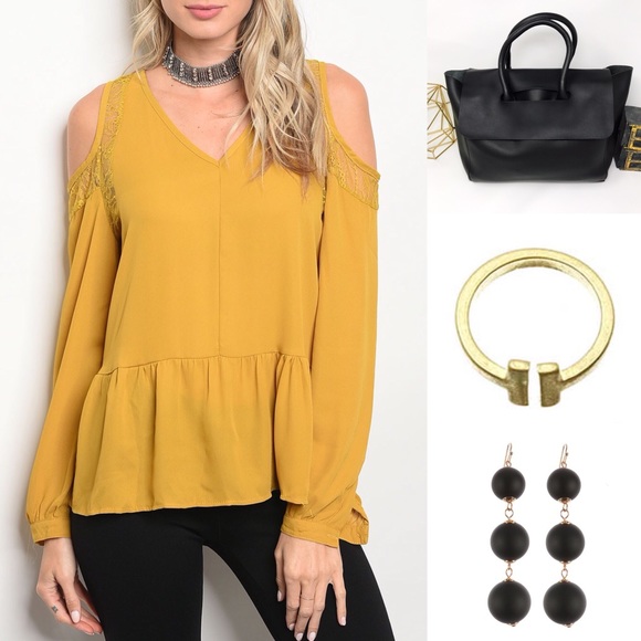 | LACE x COLD SHOULDER TOP | - Picture 4 of 5