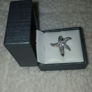 SIZE 8 GENUINE SILVER STARFISH RING
