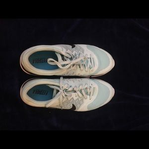 TIFFANY BLUE NIKE FLEX 2015 RUN