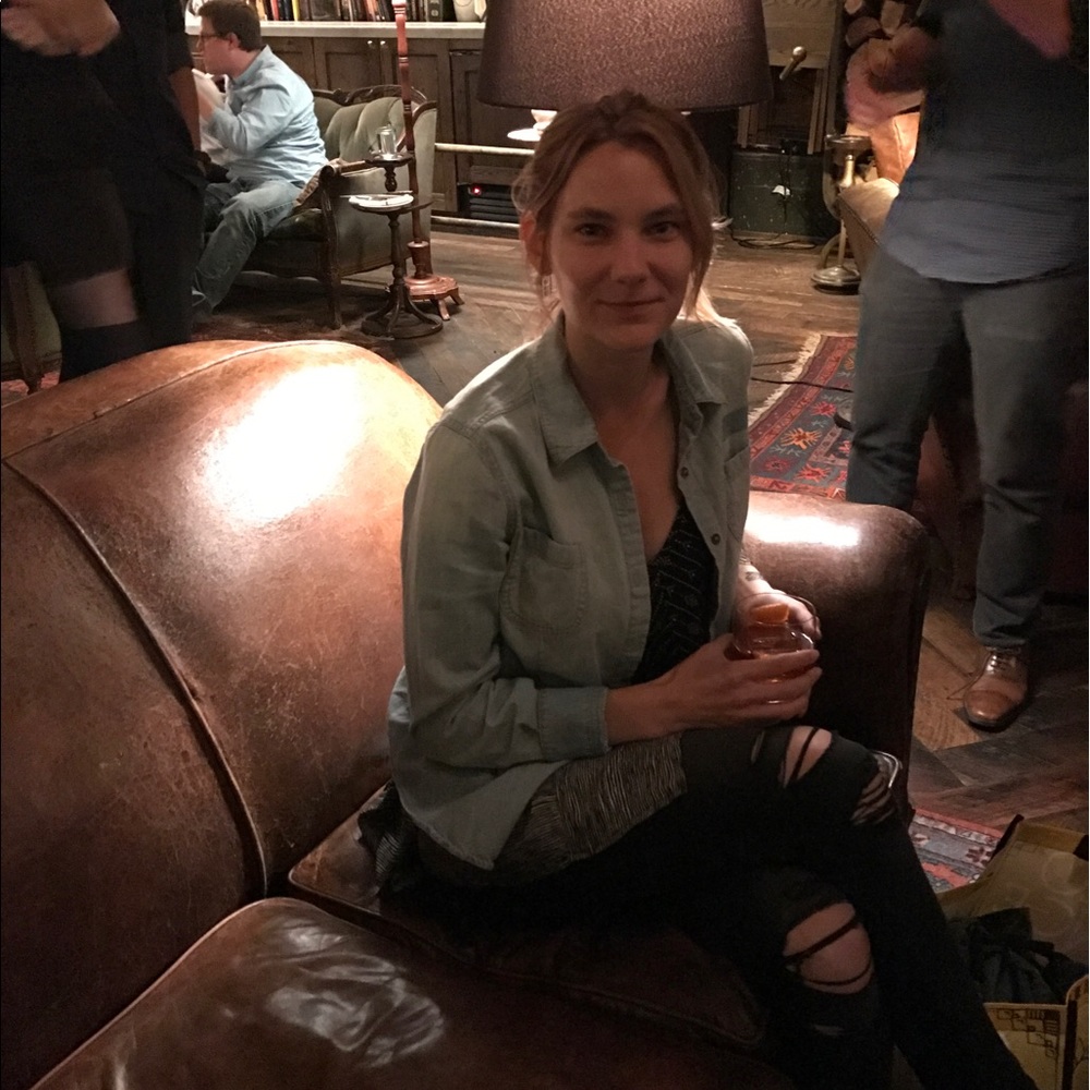 Meet your Posher, Cassandra