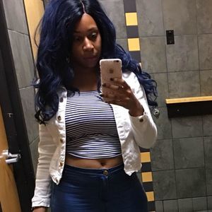 Meet your Posher, Dana