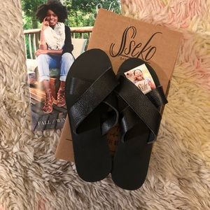 Brand New Sseko Crossover Slide Black