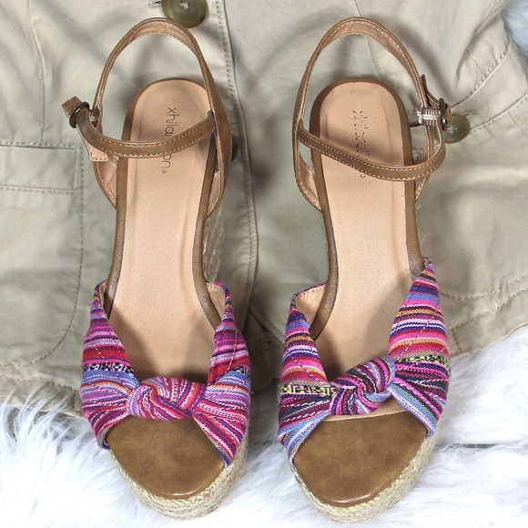 NEAR NEW Colorful Jute Platforms - Picture 4 of 8