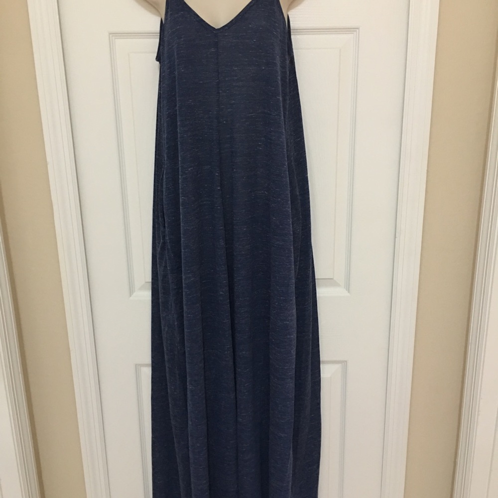 Spaghetti strap maxi dress - Picture 2 of 8