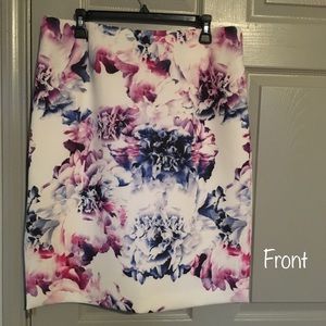 Pencil skirt- lined- Antonio Melani size 14 Pencil skirt- lined- Antonio Melani size 14