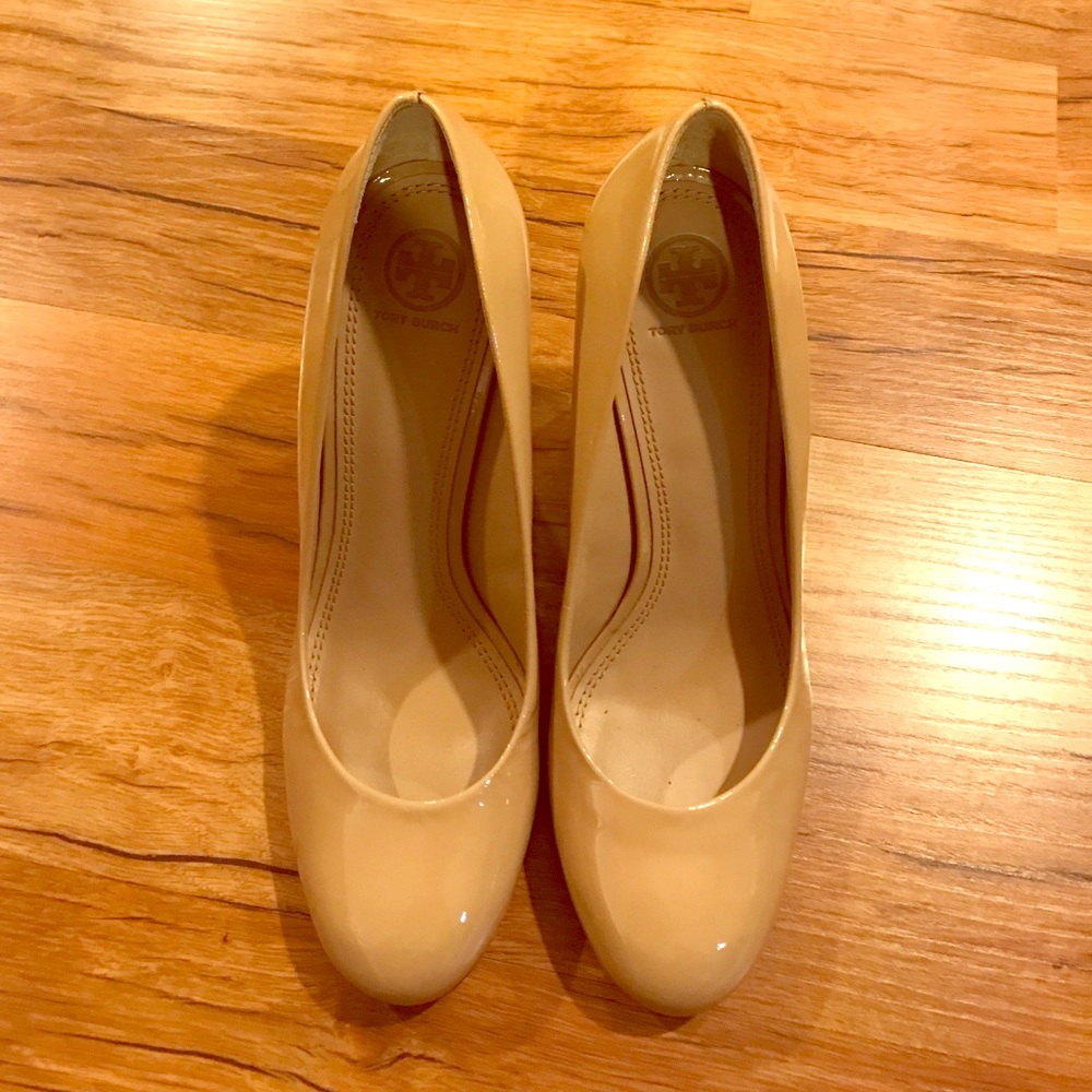 Tory Burch Astoria nude wedges