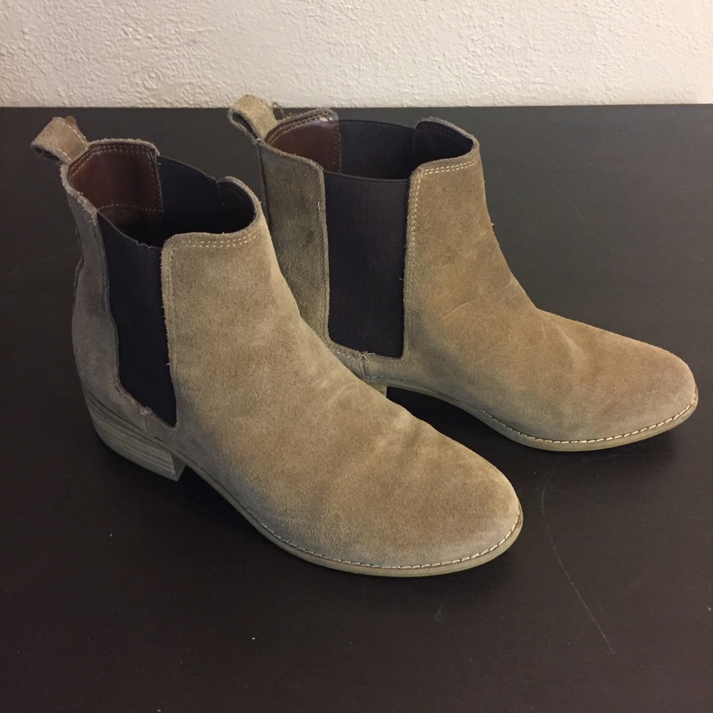 Gap Chelsea Boots in "Tobacco"
