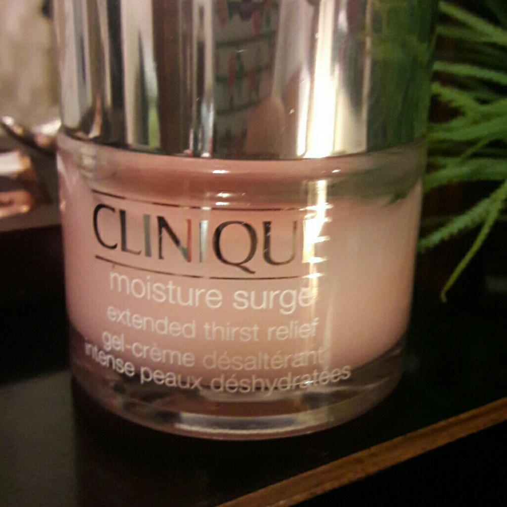 Clinique Moisture Surge *New