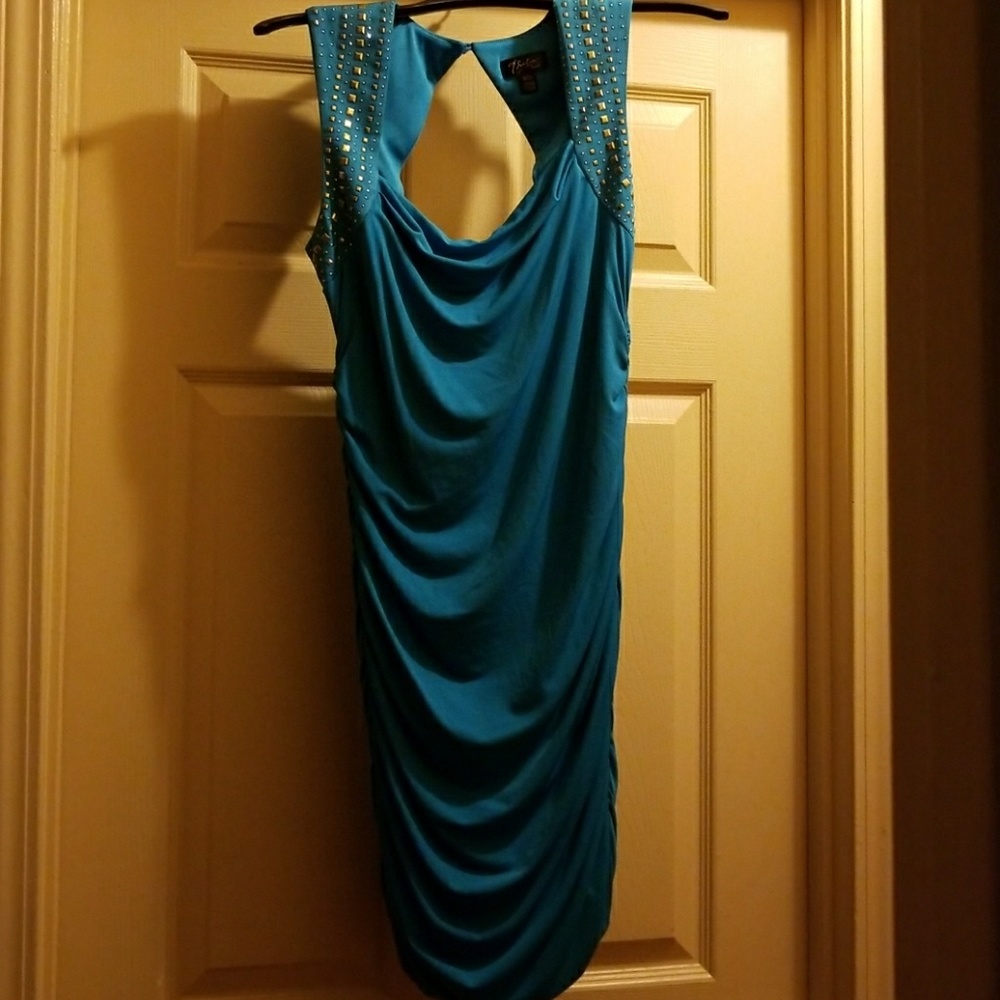 Sleeveless dress