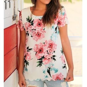 Floral Scalloped Top NEVER BEEN WORN. HAS TAGS.