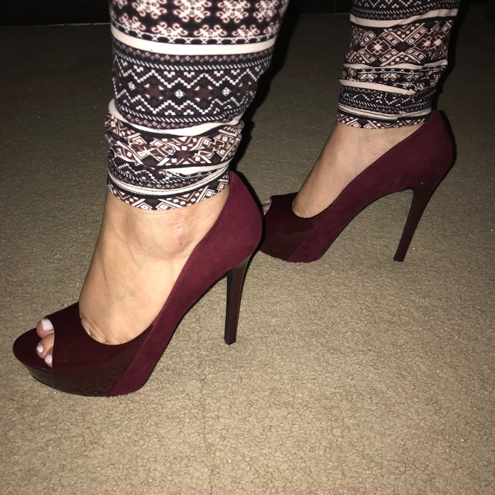 Jessica Simpson high heels