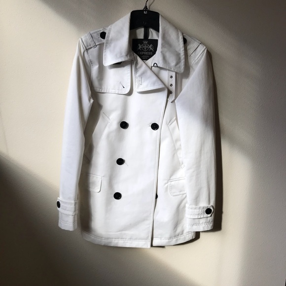 White mens trendy trench coat - Picture 2 of 8