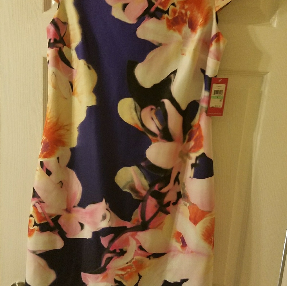 Donna Morgan size 8