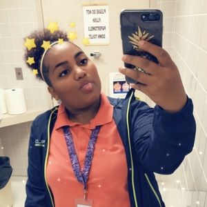 Meet your Posher, Ari