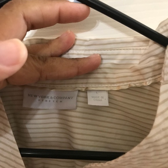 NY&Co Large dress shirt EUC white tan - Picture 3 of 3