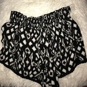 Black and white flowy shorts