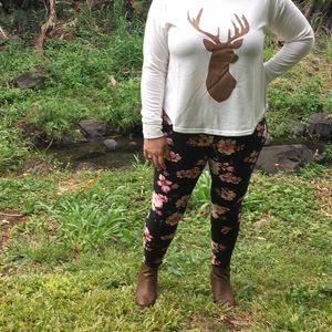 🎉SUPER SOFT🎉 Floral Brushed Knit Leggings