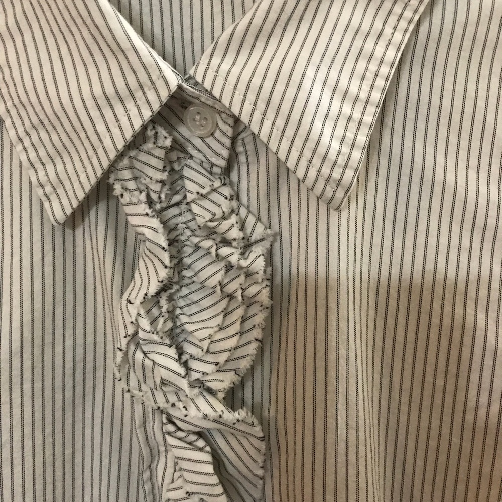 NY&Co Large dress shirt EUC white gray