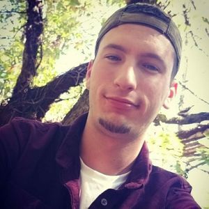 Meet your Posher, Dennis