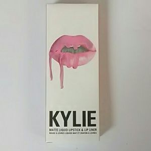Kylie Matte Liquid Lipstick & Lip Liner SMILE