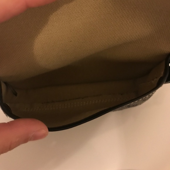 Dooney and Bourke clutch - Picture 3 of 4