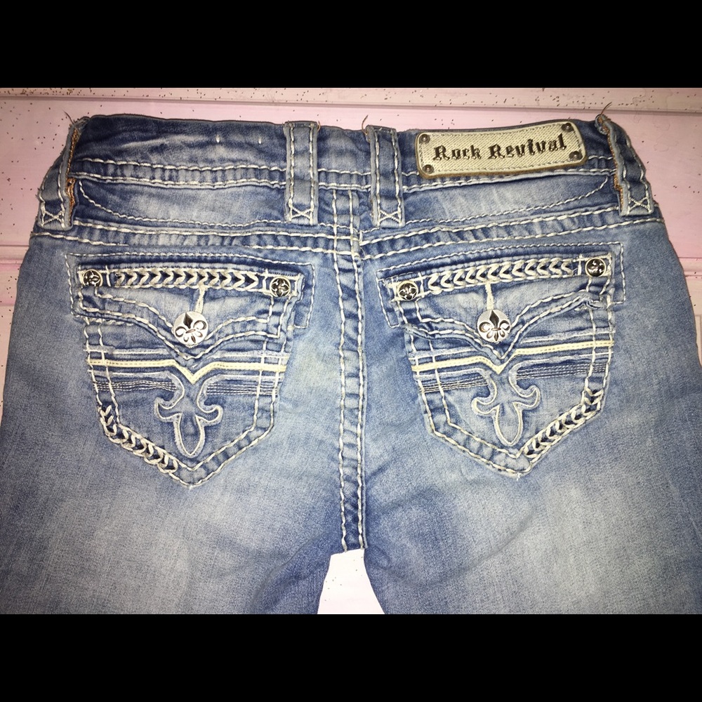 LIKE NEW ROCK REVIVAL JEANS