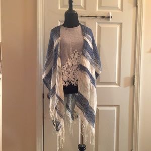 Urban Outfitters Women Bohemian Style Cape/Poncho