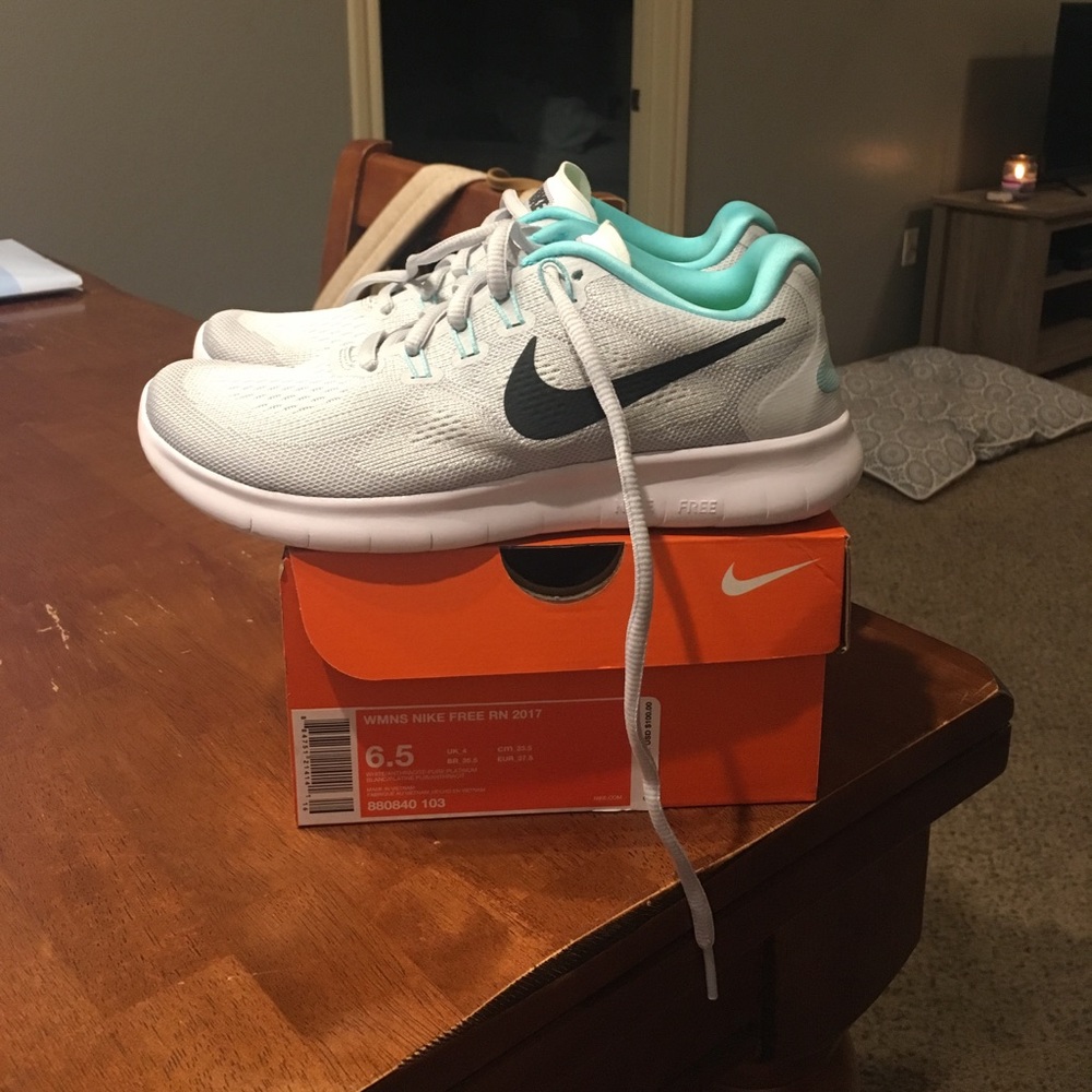 Women’s Nike Free RN 2017 white and light blue