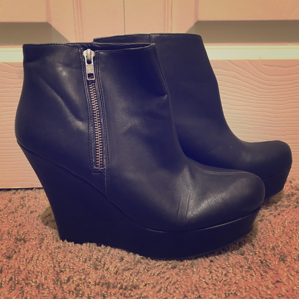 NWOT Mossimo platform wedge booties