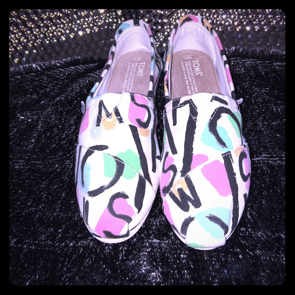 Toms
