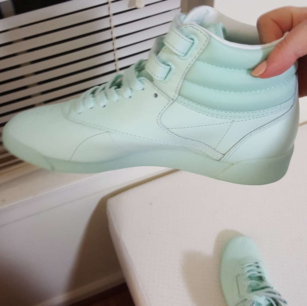 Lowest Price Freestyle Hi Colorbomb Reebok hi tops