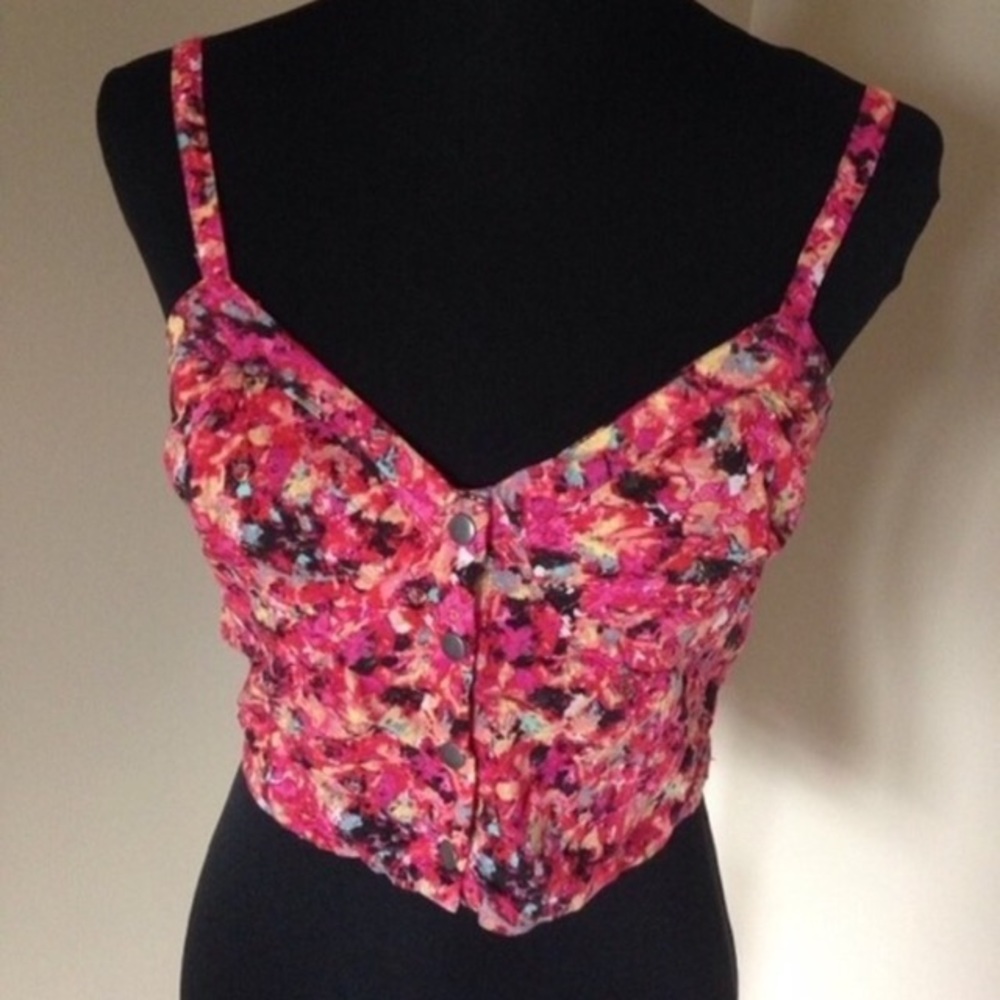 HOLD Floral Crop Top