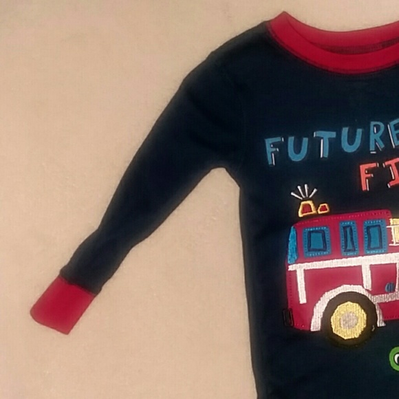 ♡NWT Baby Boys 2 Piece Snug Fit Pajamas 12 Months♡ - Picture 3 of 6
