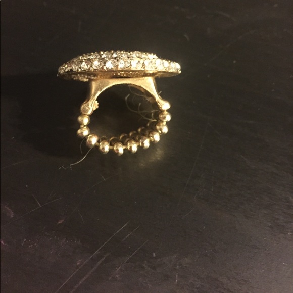 Unique ring - Picture 2 of 2