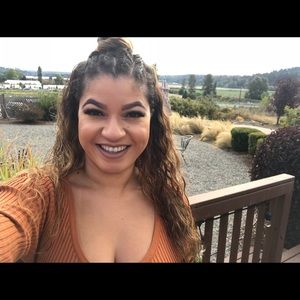 Meet your Posher, Ashley