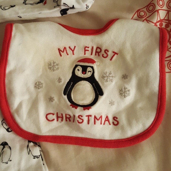 Newborn first xmas - Picture 3 of 6