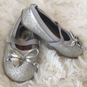 ⭐️ Sliver glittered MK ballet flats ⭐️