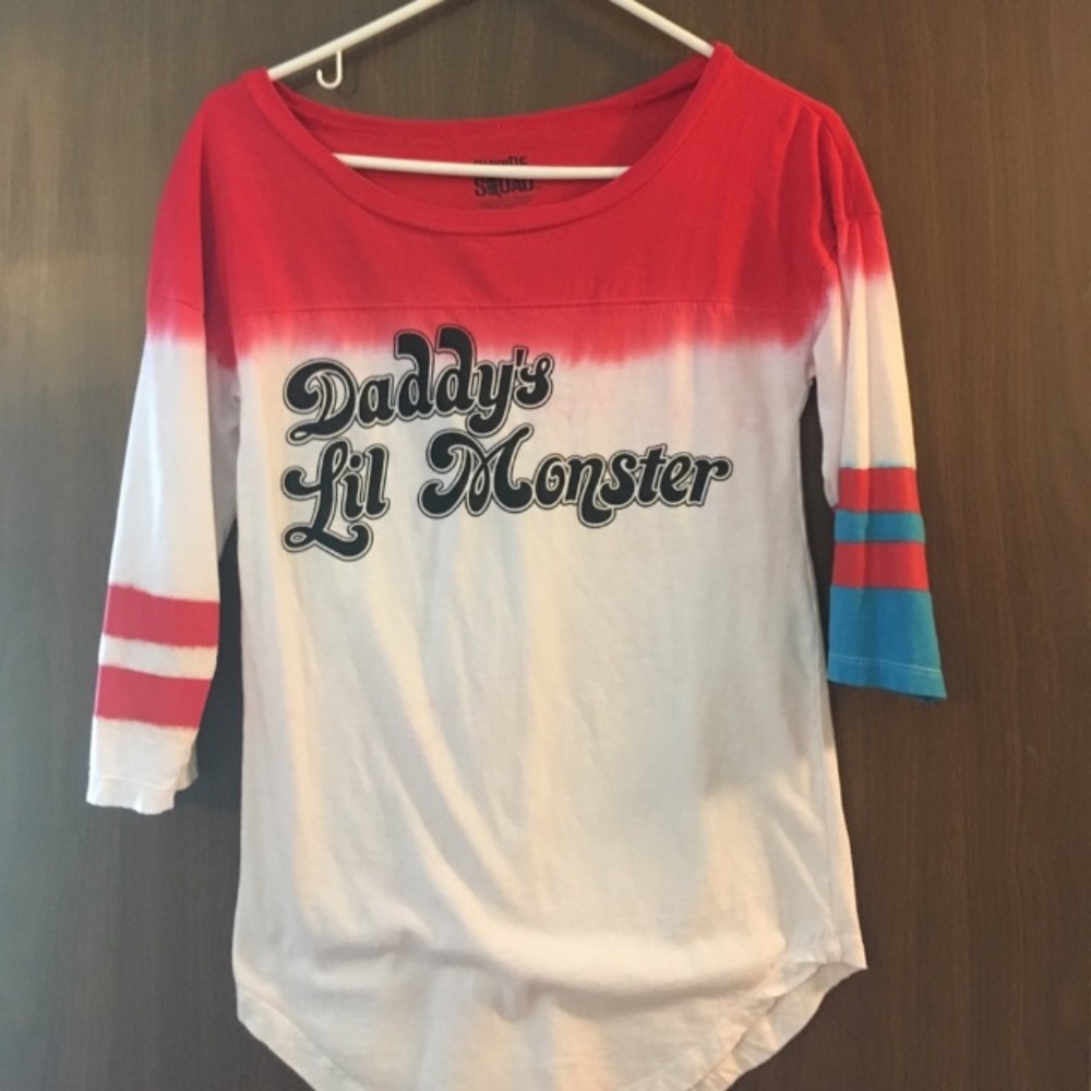 Harley Quinn shirt.