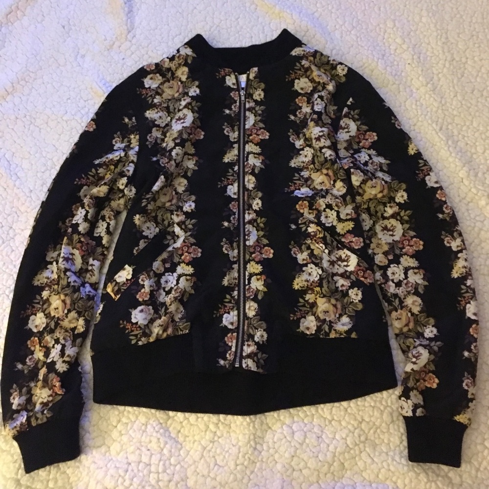 SOLD Adorable Wayf Logan Floral Bomber Jacket - Picture 2 of 7