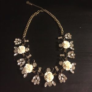 Black and white rose necklace