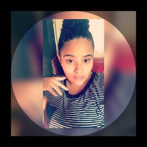 Meet your Posher, Alexis