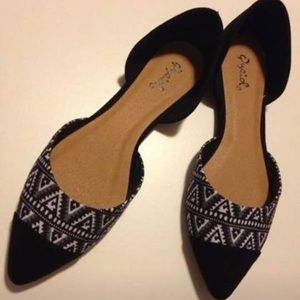 Tribal Pattern Flats