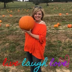 Meet your Posher, Traci