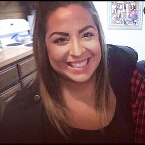 Meet your Posher, Victoria