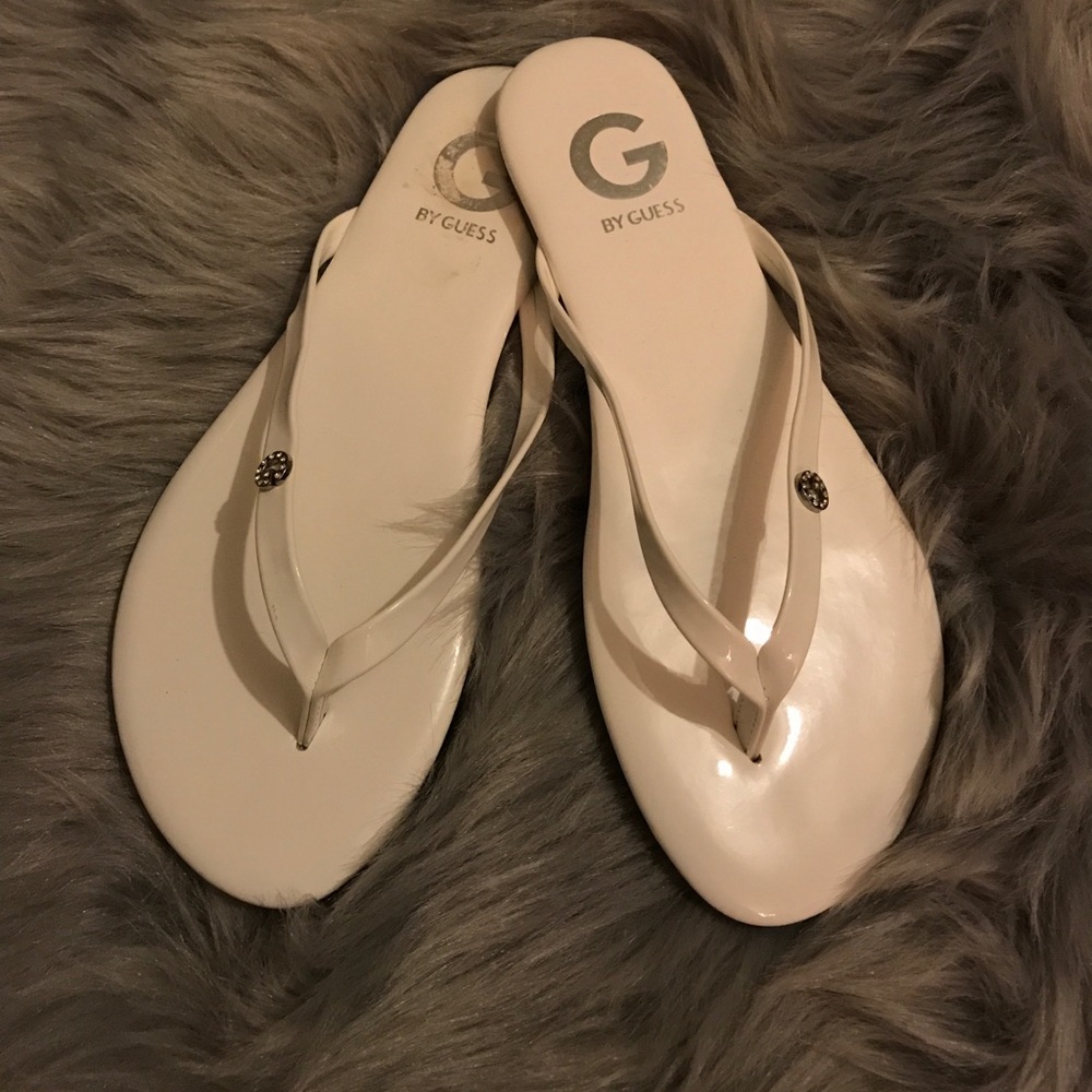 Guess flip flops