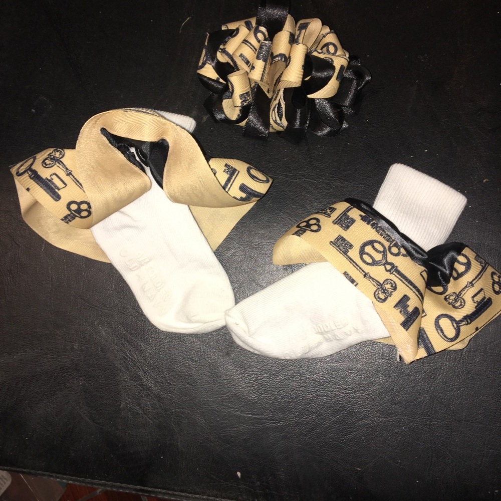 Socks and bows for girls